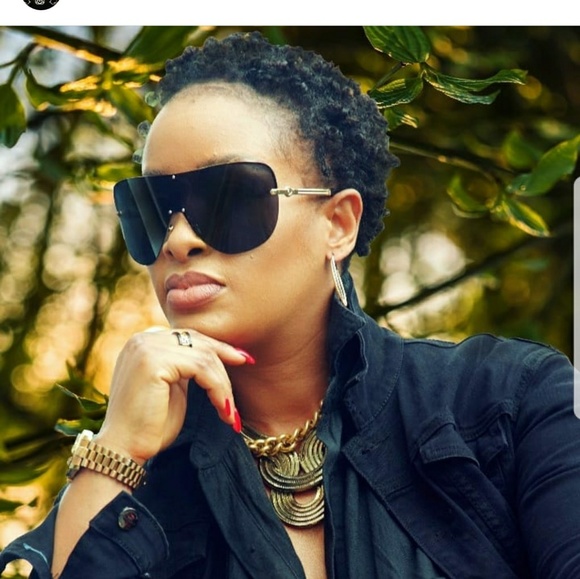 Meet your Posher, Erika - Picture 1 of 1